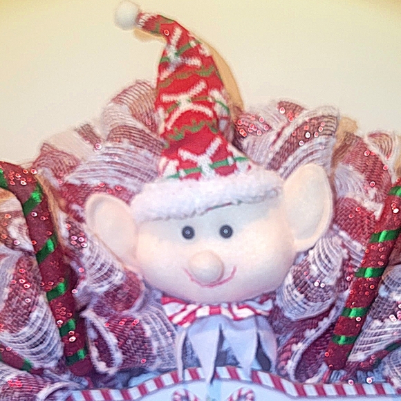 Christmas Plush Elf Wreath Candy Canes Deco Mesh Bow - Picture 4 of 7